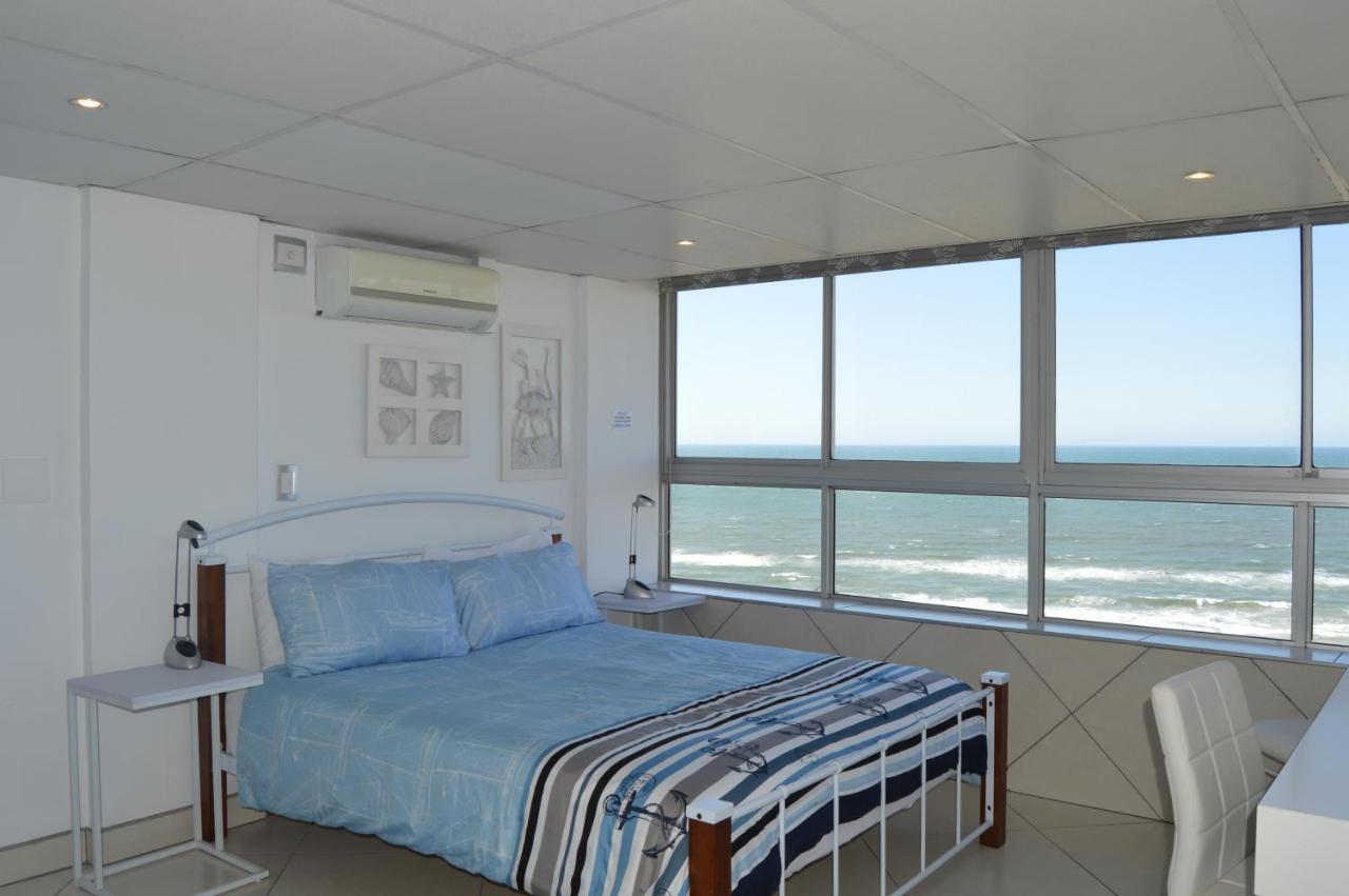 Accommodation Front - Classy 4 Sleeper With Ocean Views Durban Exterior photo