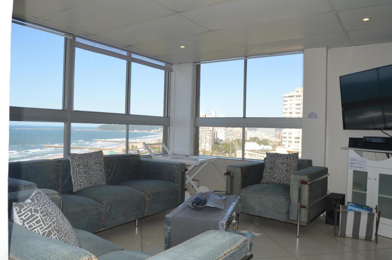 Accommodation Front - Classy 4 Sleeper With Ocean Views Durban Exterior photo