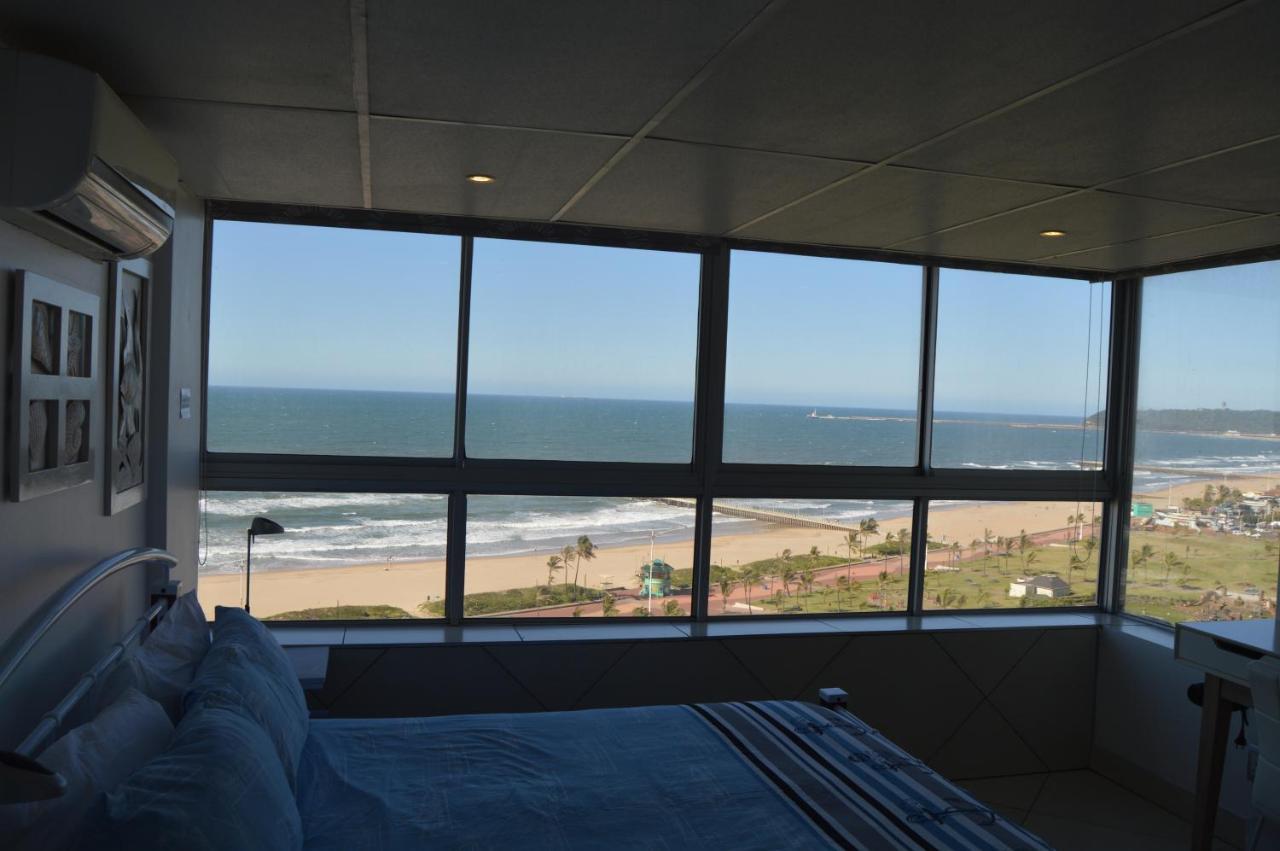 Accommodation Front - Classy 4 Sleeper With Ocean Views Durban Exterior photo